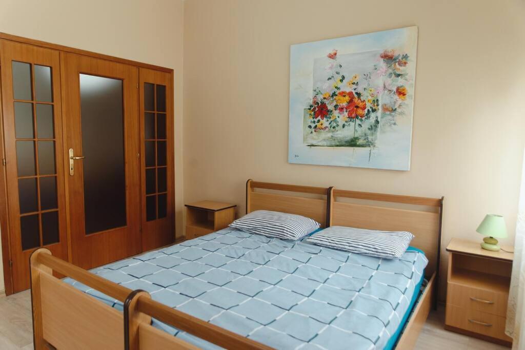 Rare Durres Apartment With Private Parking & Garden 외부 사진